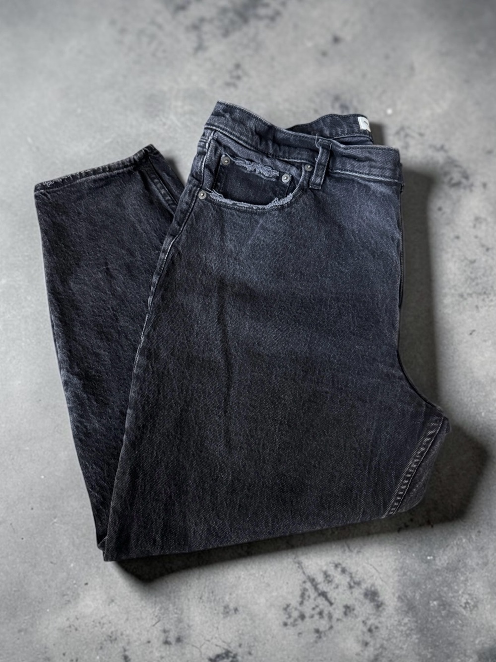 Abercrombie & Fitch 80s Mom High Rise Jeans Black Wash 33 / 16 Short